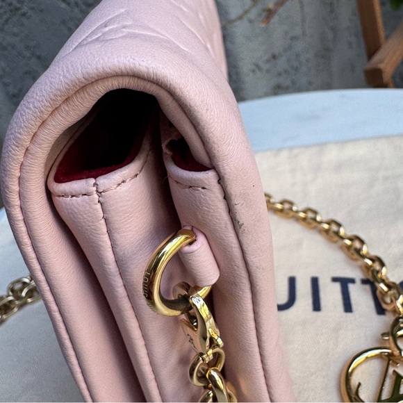 Louis Vuitton Empreinte Pochette Coussin Crossbody - Picture 9 of 16